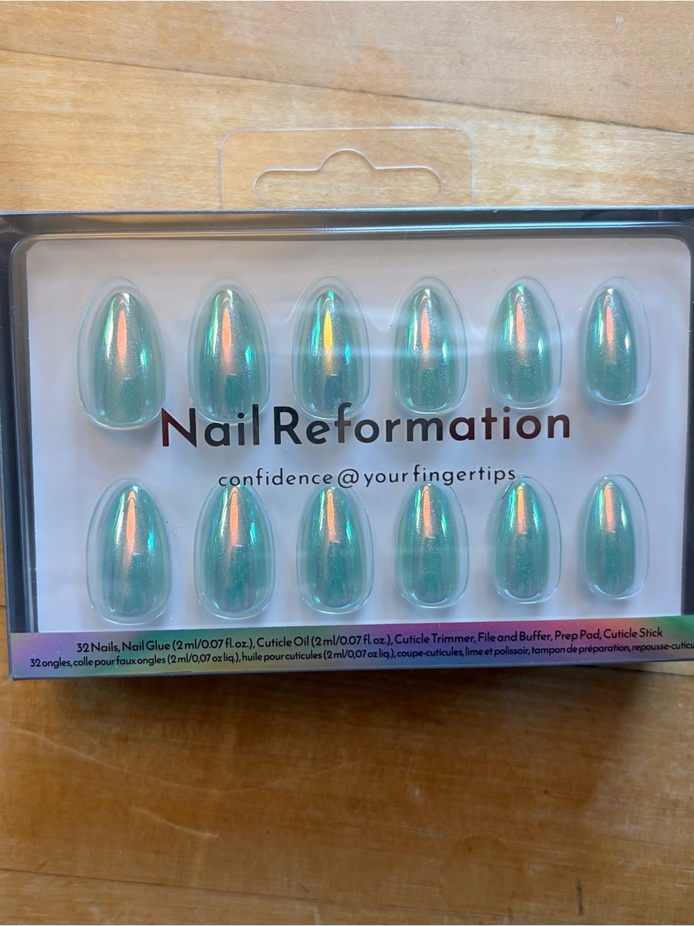 Reformation Iridescent Green with Rainbow sheen Press-On Nail Set